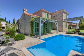 Luxury villa with a swimming pool Liznjan, Medulin - 16329